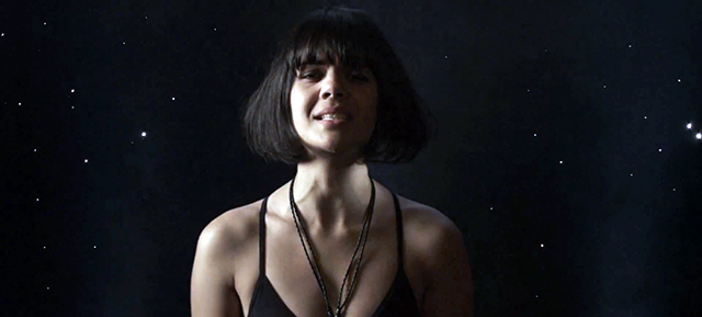 Bat for Lashes – “In god’s house”