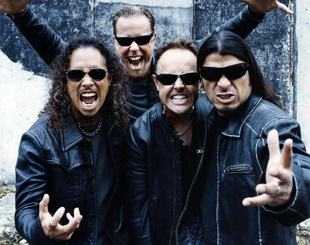 Metallica – “Spit out the bone”