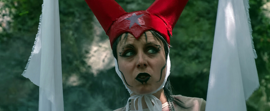JeanneTo image du clip "de rêves et de sang"